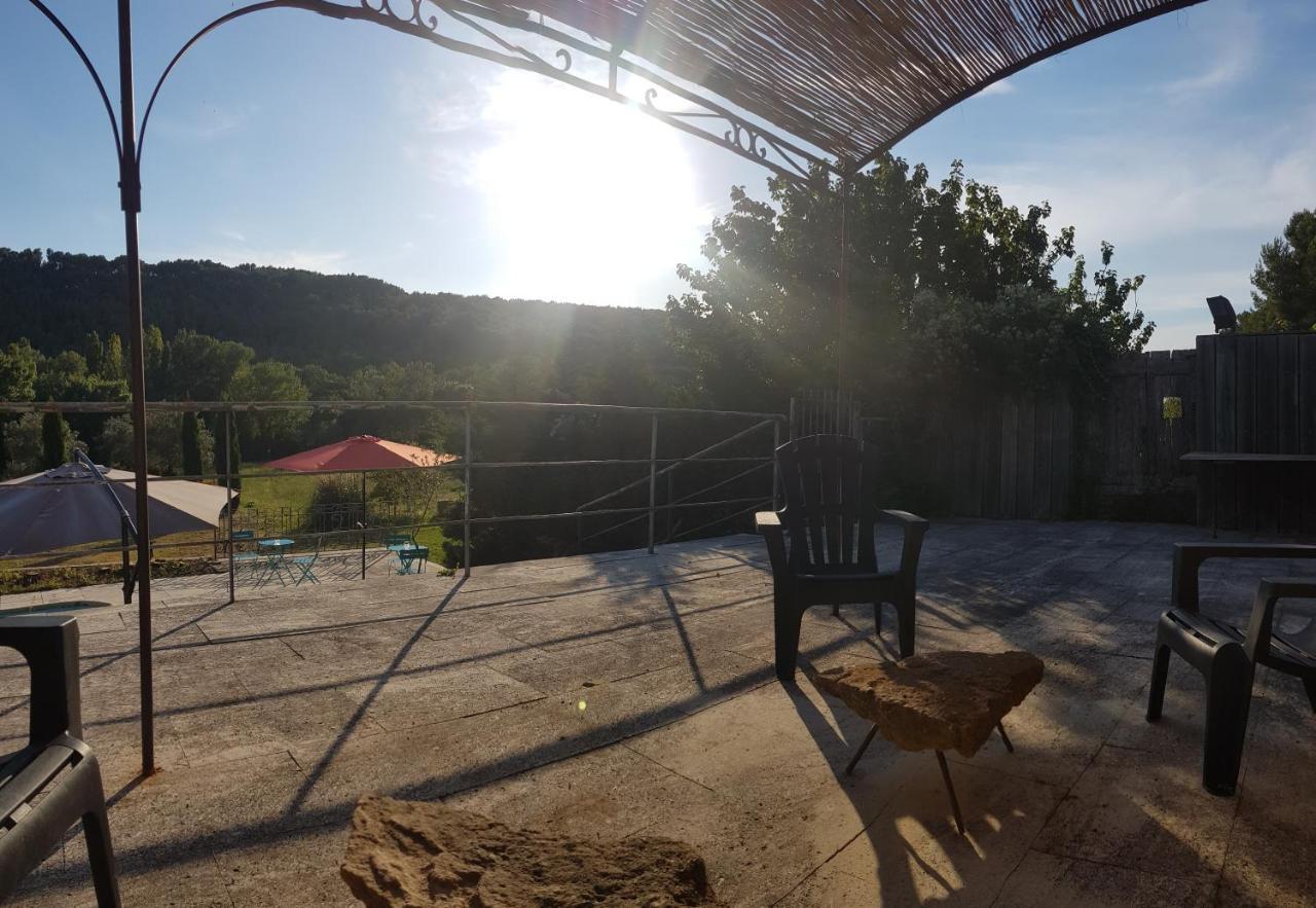 Bed and Breakfast Moulin De Bonfilhon Cornillon-Confoux Exterior foto