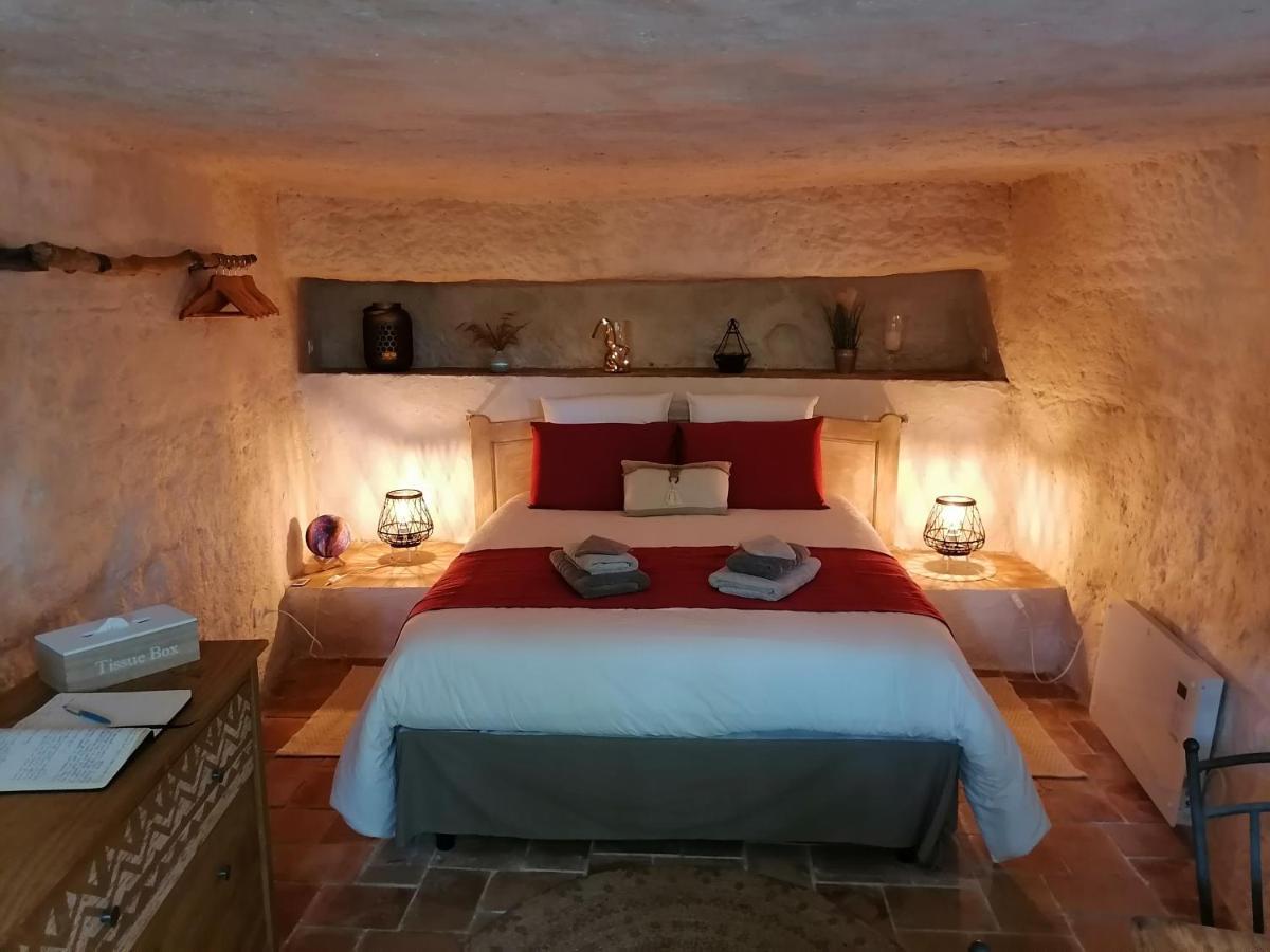 Bed and Breakfast Moulin De Bonfilhon Cornillon-Confoux Exterior foto