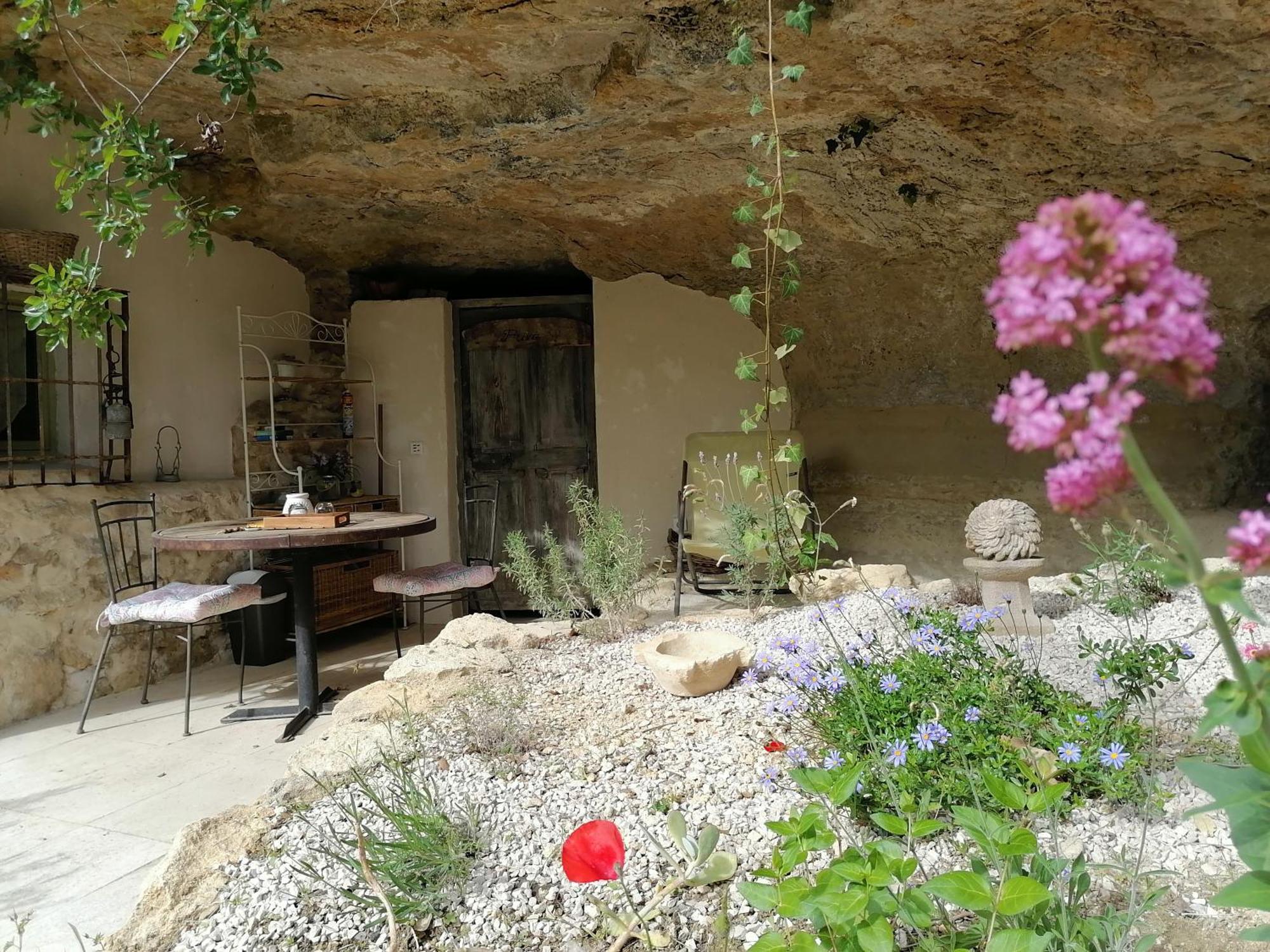Bed and Breakfast Moulin De Bonfilhon Cornillon-Confoux Exterior foto